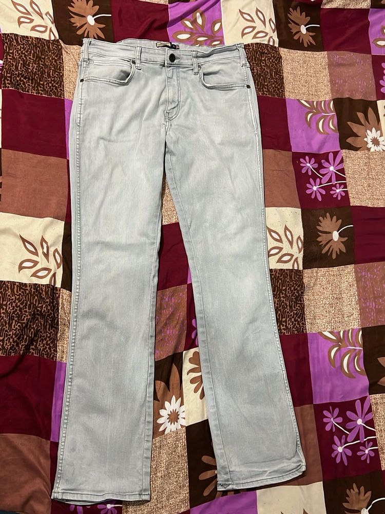 Light Wash Denim Jeans