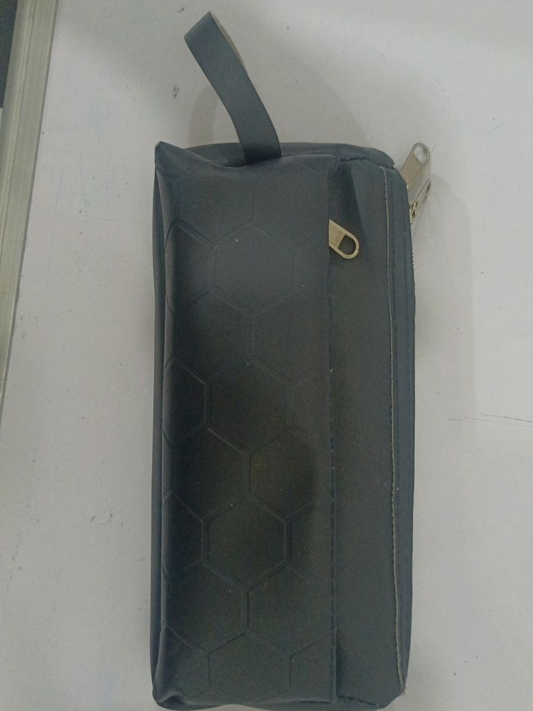 Luxurious Comfortable Stationary Pouches .