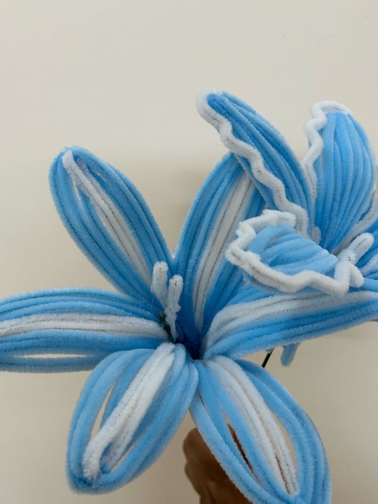 Blue Lily 🩵Pipe cleaner flowers