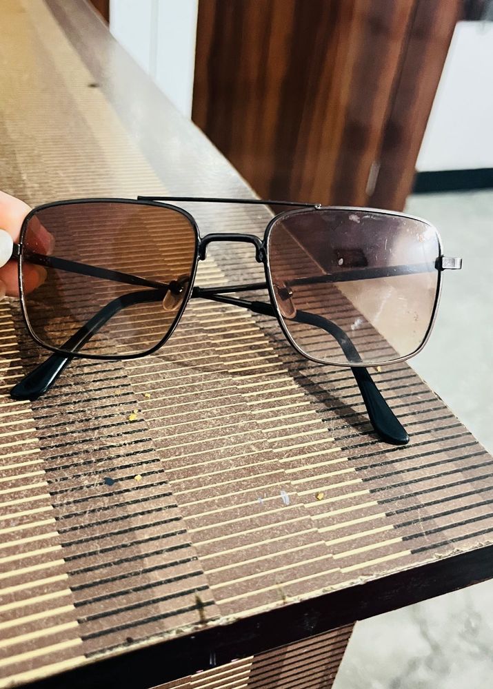 Square Shape Sunglasses In Brown Shade