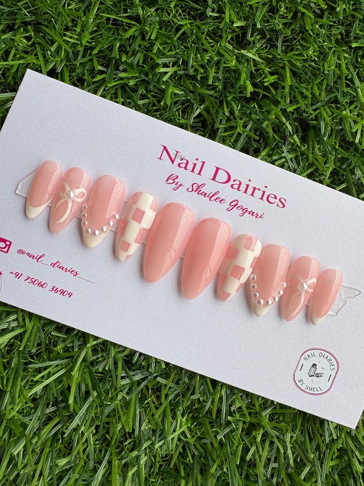 Press-On Nail Set