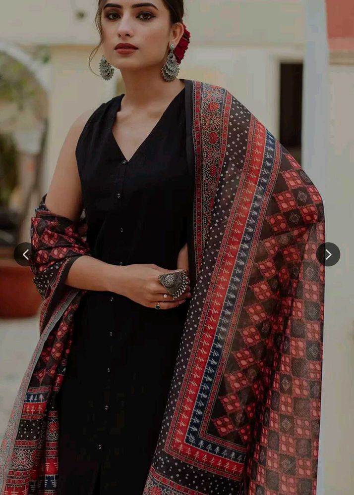 Elegant Black Kurti with Printed Dupatta