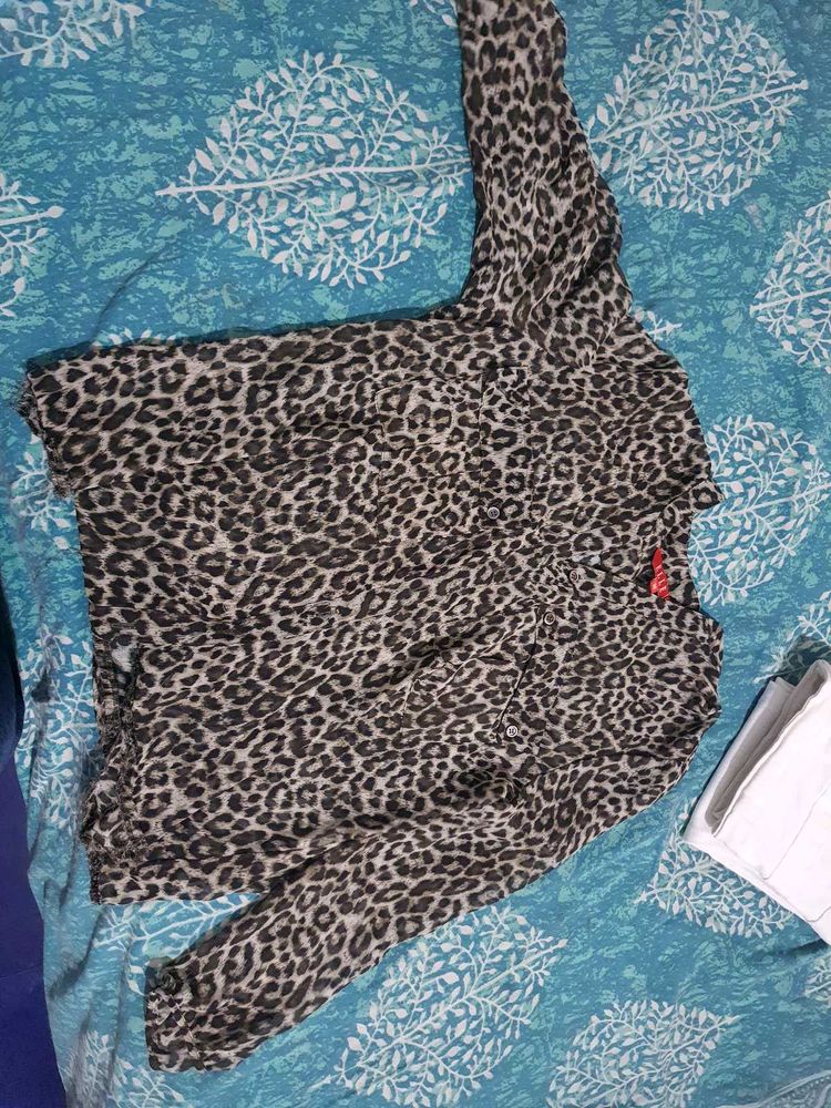 Leapord Sheer Shirt