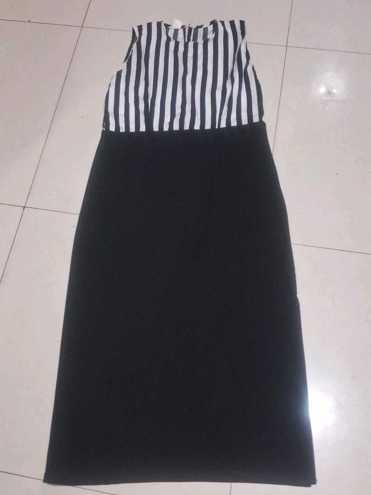 Chic Striped &amp; Black Dress
