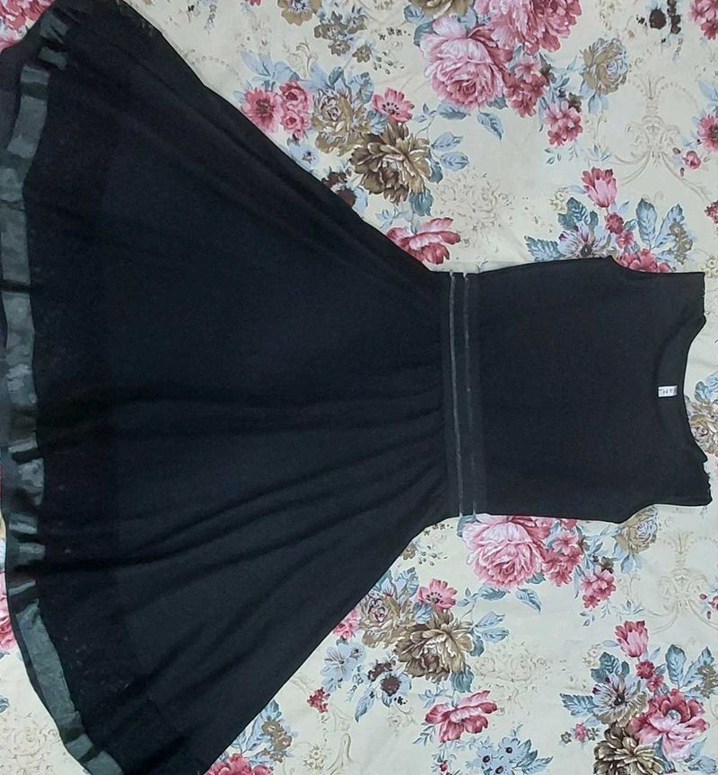 Black Sleeveless Dress