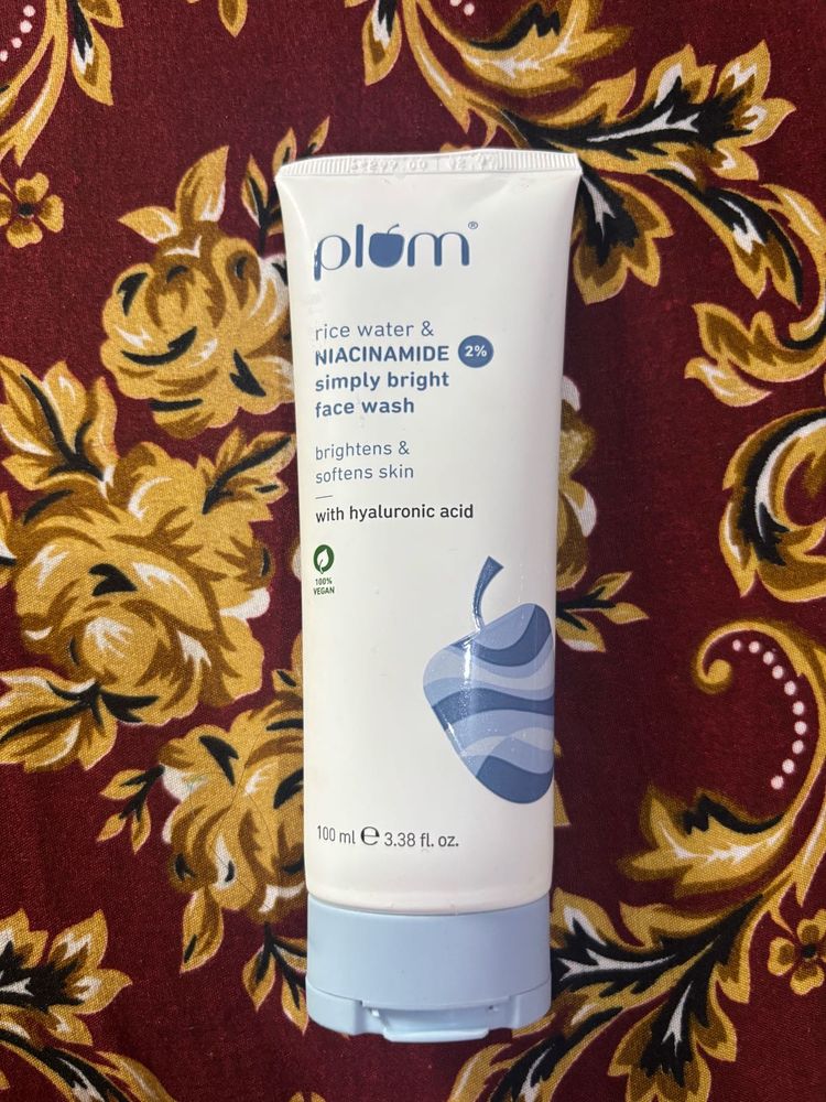 Plum Rice Water &amp; Niacinamide Face Wash