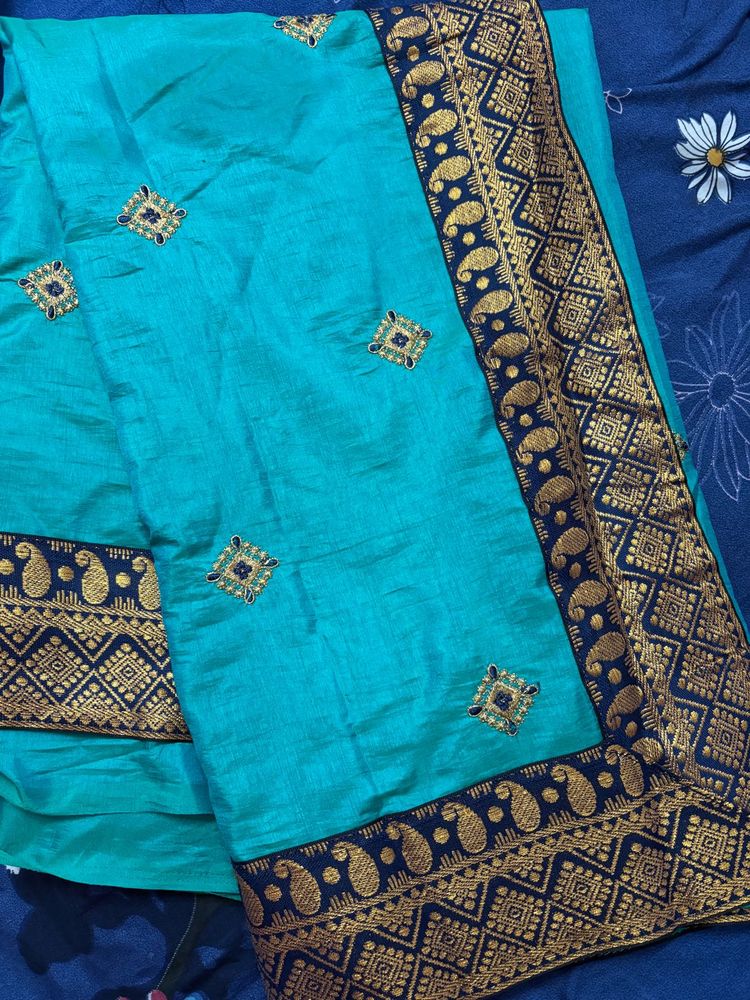 Elegant Teal Saree (without Blouse)