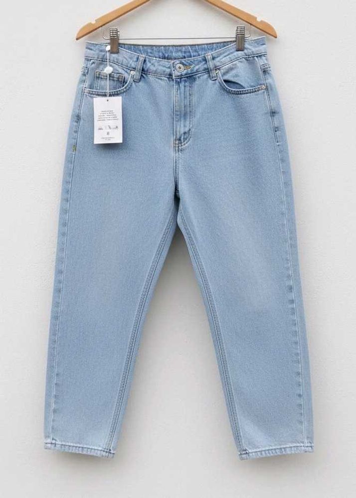Light Wash Denim Mom Jeans