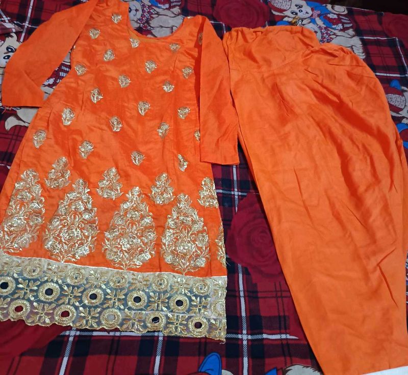 Offer SellPunjabi Suit Unused Embroidered Kurta Se
