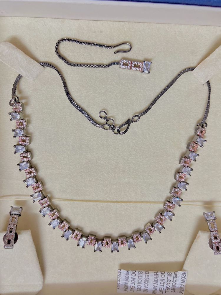Elegant Pink &amp; White Gemstone Jewelry Set
