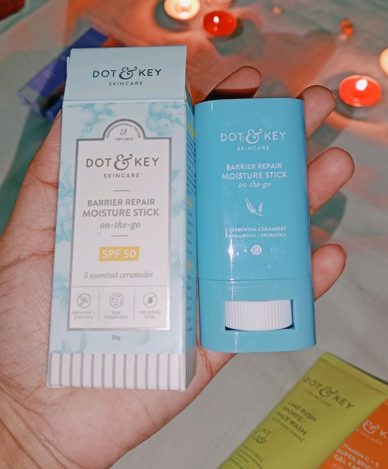 Dot &amp; Key Berry Repair Moisturezer Stick Spf 50 😘
