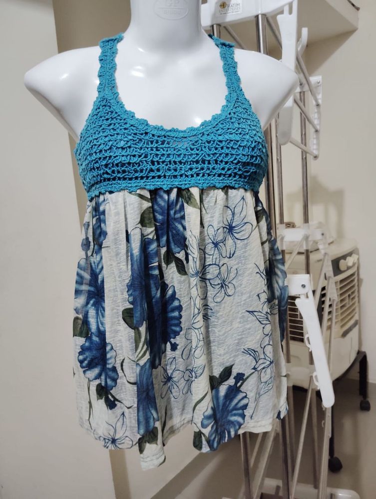Size S- Floral Crochet Tank Top