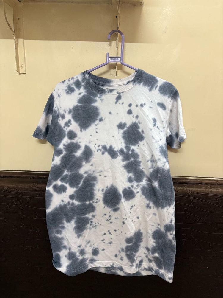 Tie Dye Tee - Trendy &amp; Unique!