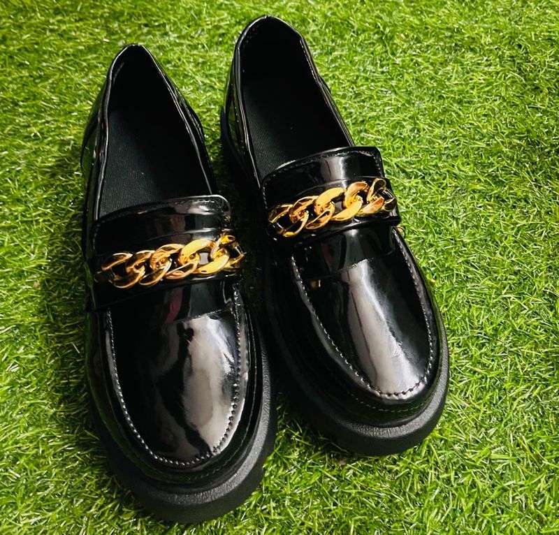 Chain Detail Loafers unused