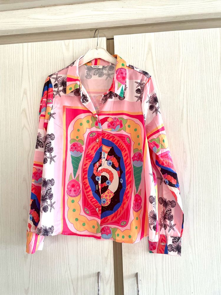Colorful Graphic Print Top