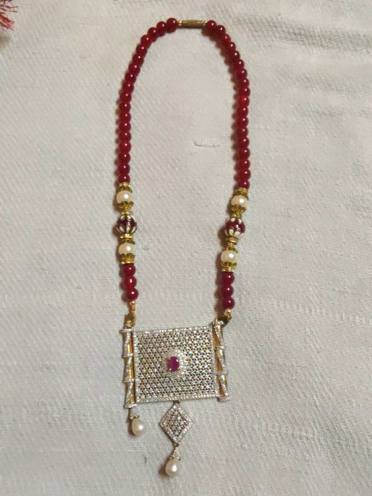 Elegant Beaded Necklace 💫