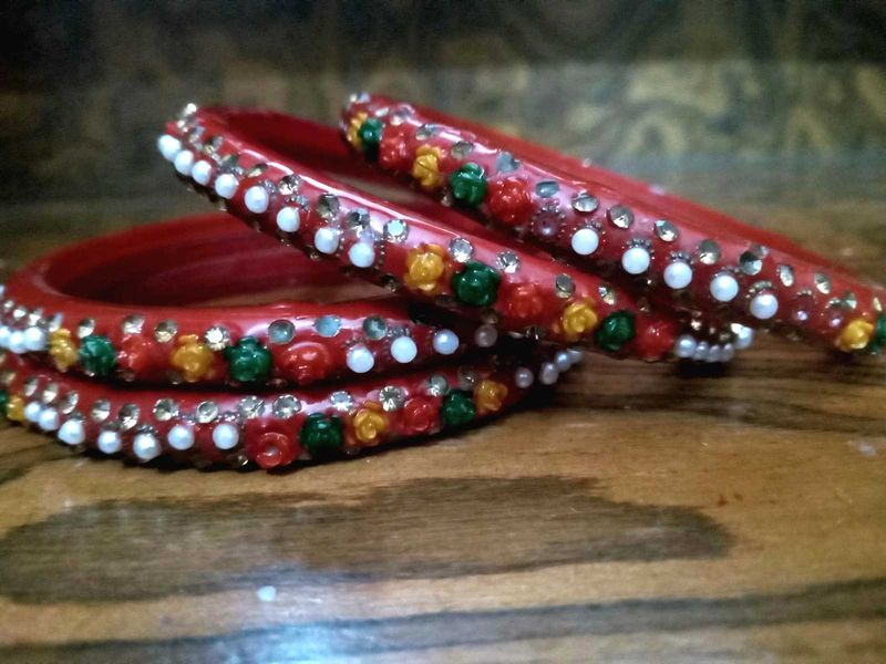 Red &amp; Floral Bangle Set