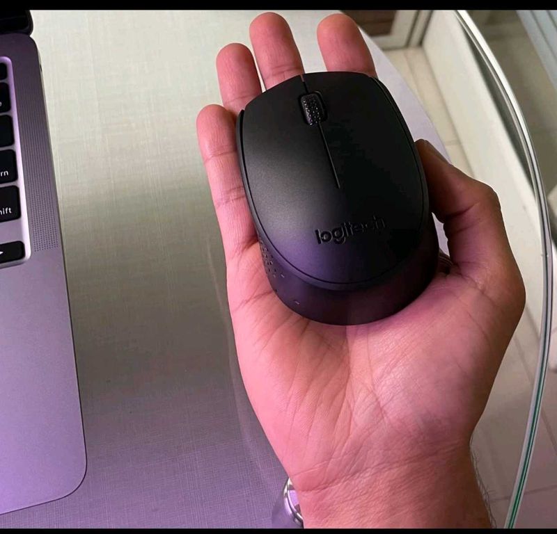 Logitech B170 Wireless Mouse with USB Receiver