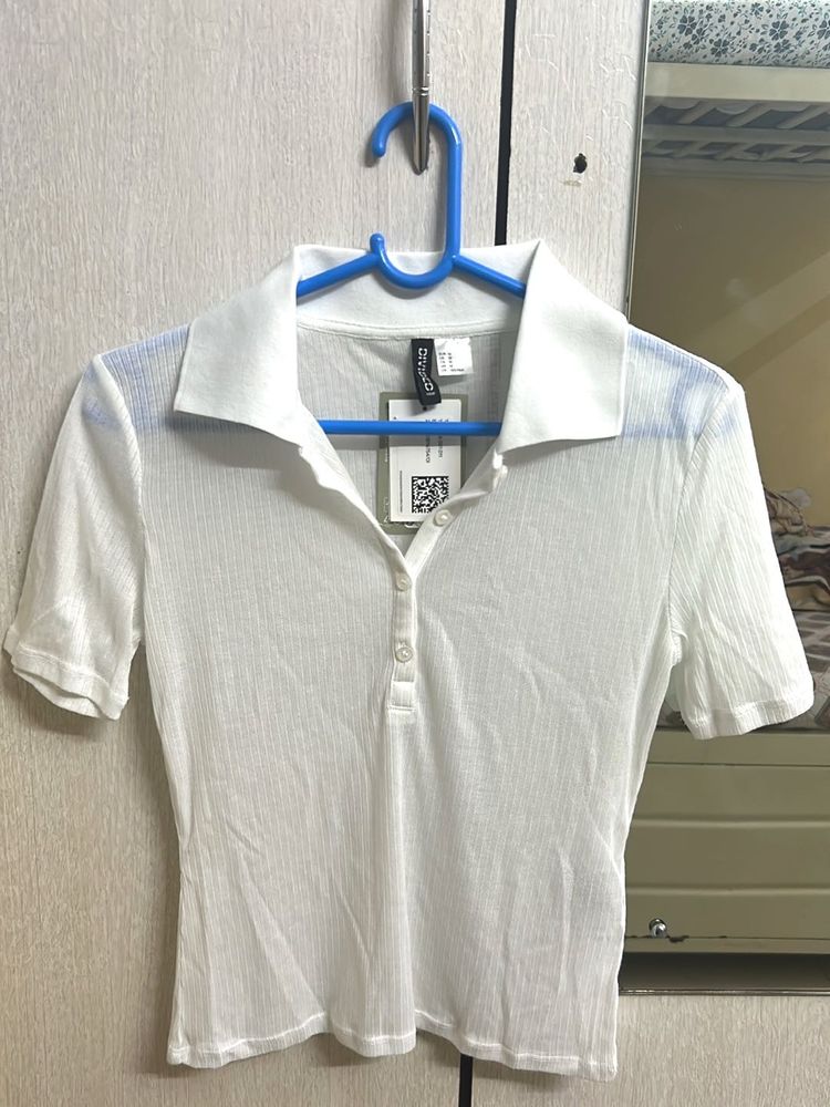 H&amp;M White Ribbed Polo Top