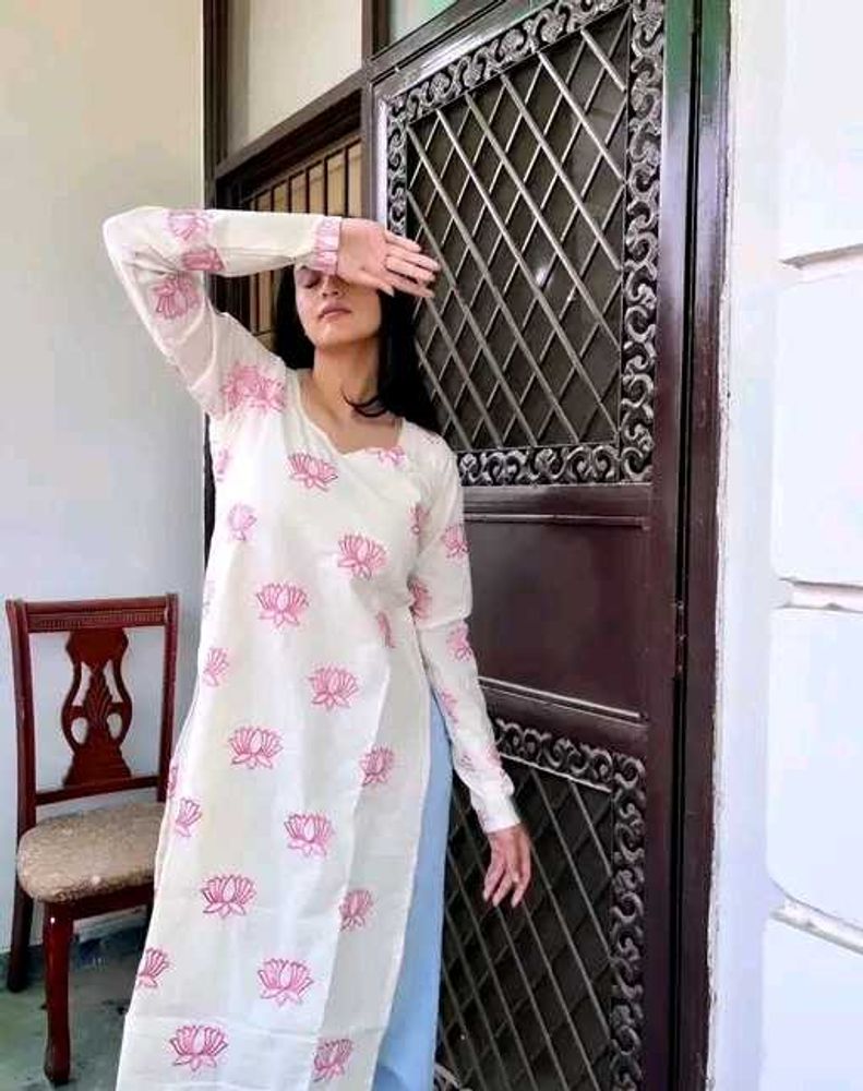 Elegant Lotus Print Kurta
