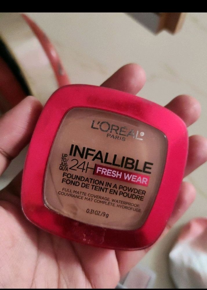 Loreal Infallible Powder Foundation