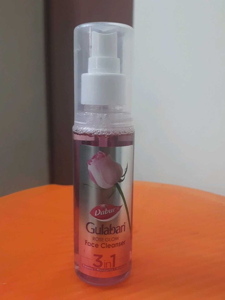 Dabur Gulabari Face Cleanser