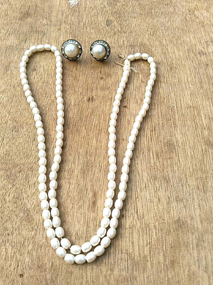 Pearl Necklace &amp; Earrings Set