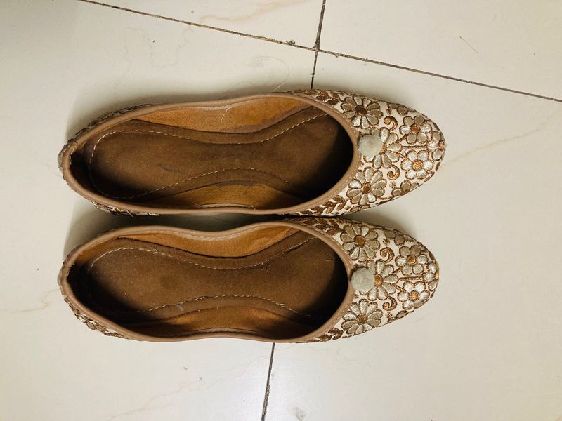 MOJARIES