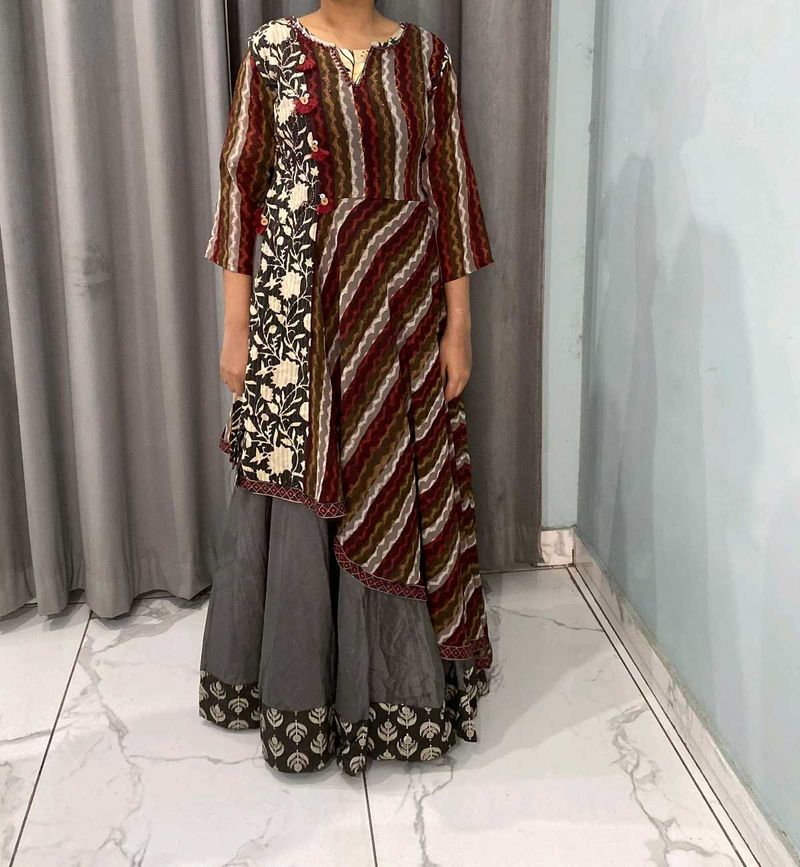 Ethnic Dresse For Girls