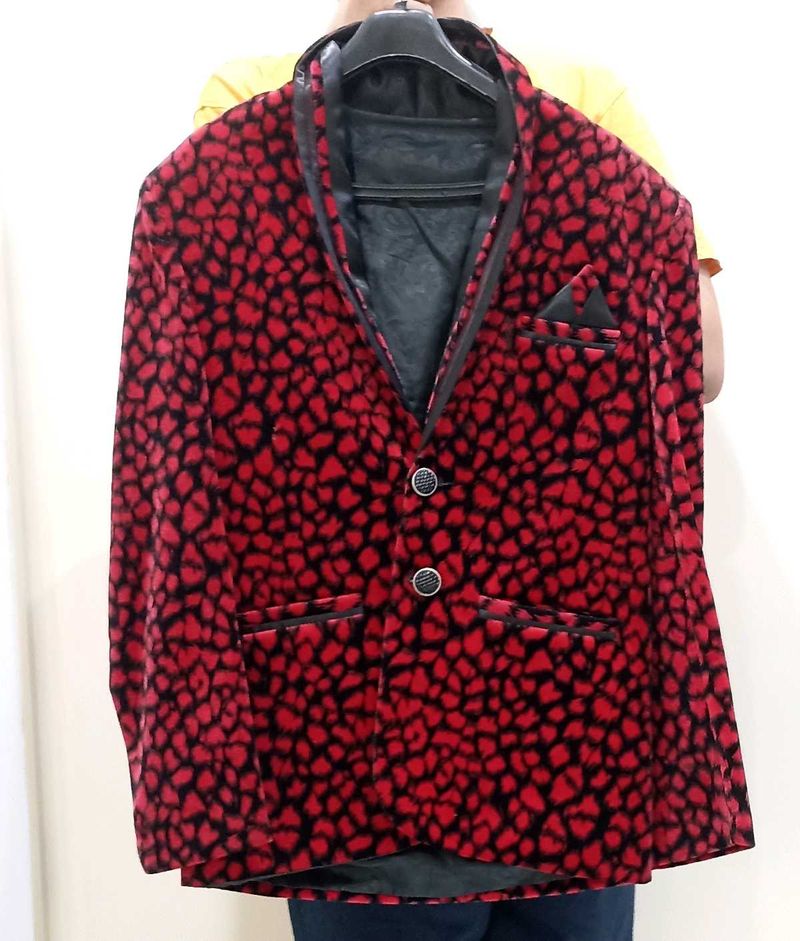 Red &amp; Black Patterned Velvet Blazer