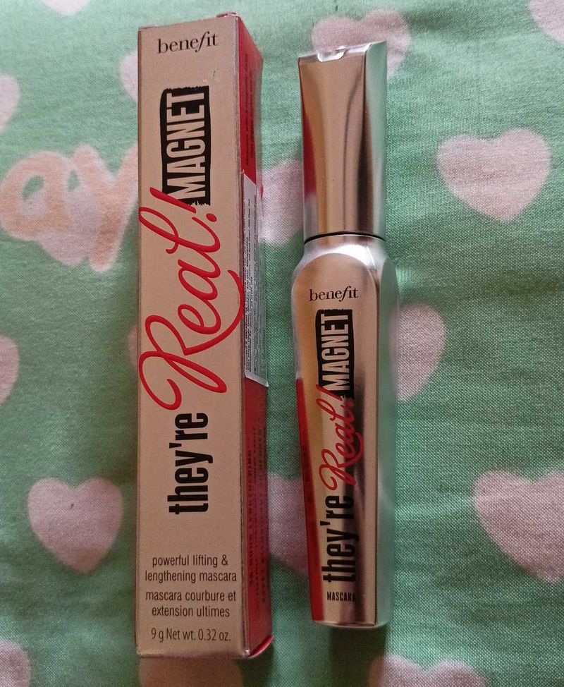 Benefit They&#39;re Real! Magnet Mascara