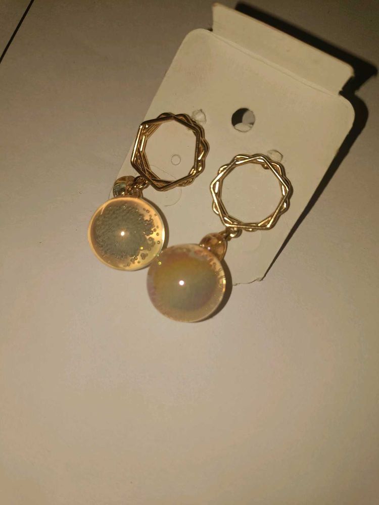Elegant Gold Drop Earrings