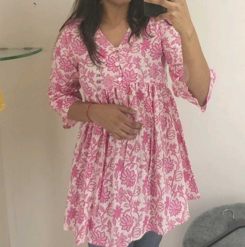 Pink Floral Print Kurti