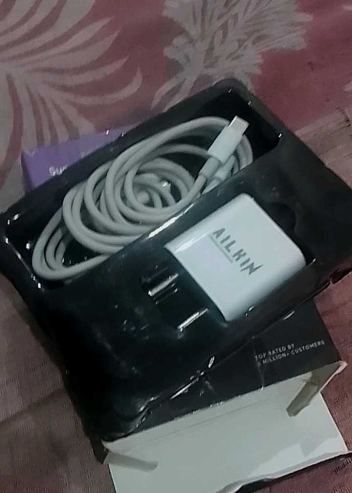 Iphone   AILKIN Fast Travel Charger