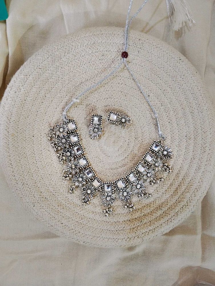 Necklace &amp; Earring Set