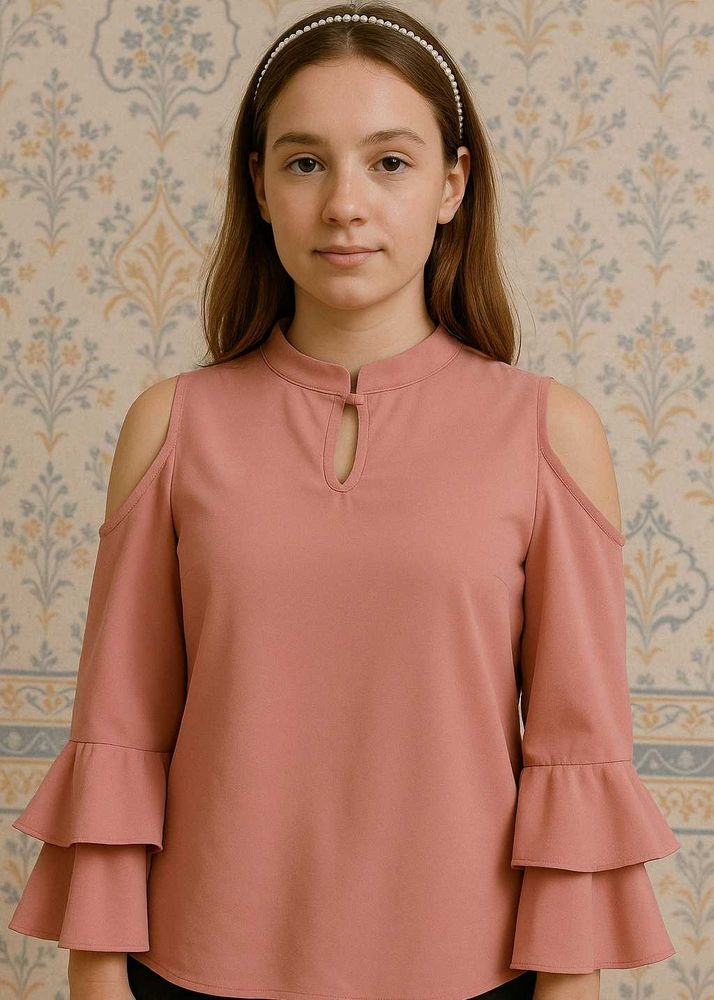 Stylish Pink Shoulder Cut Top