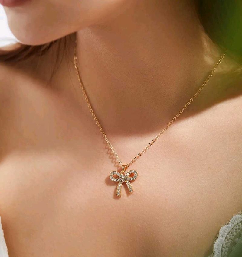 Bow Tie Pendant Necklace
