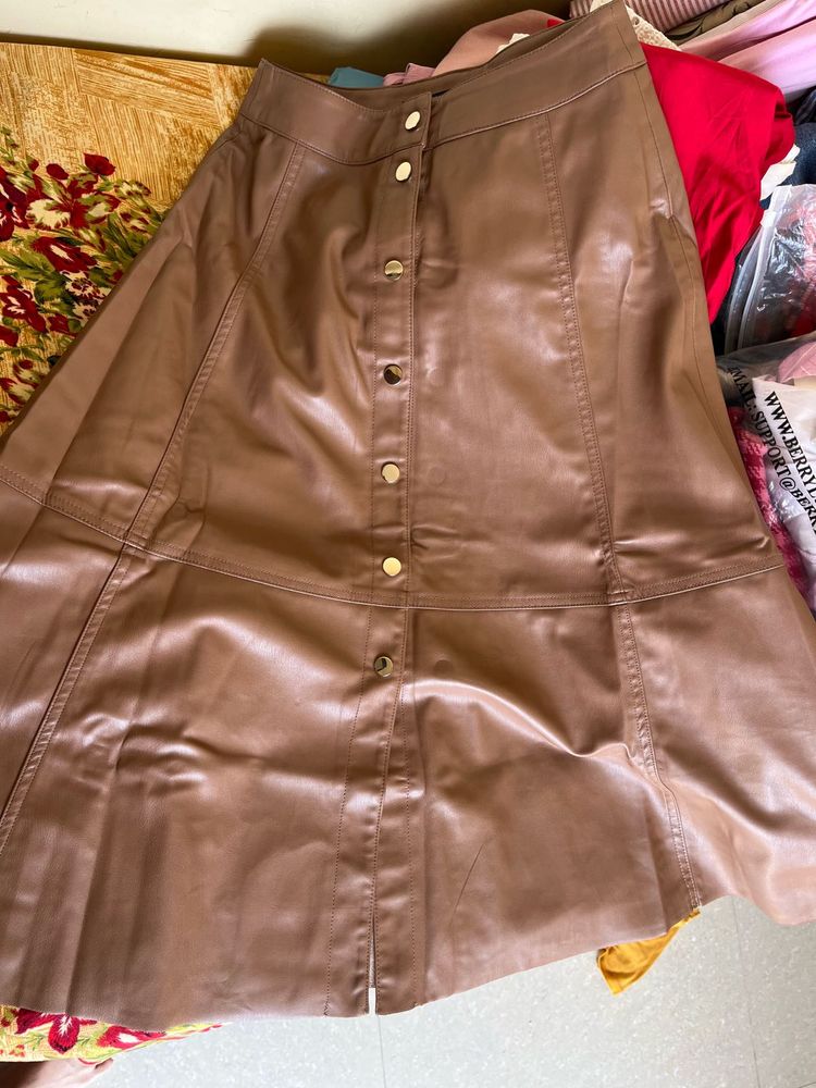 Leather Front Button Skirt With Inner Fur Lining