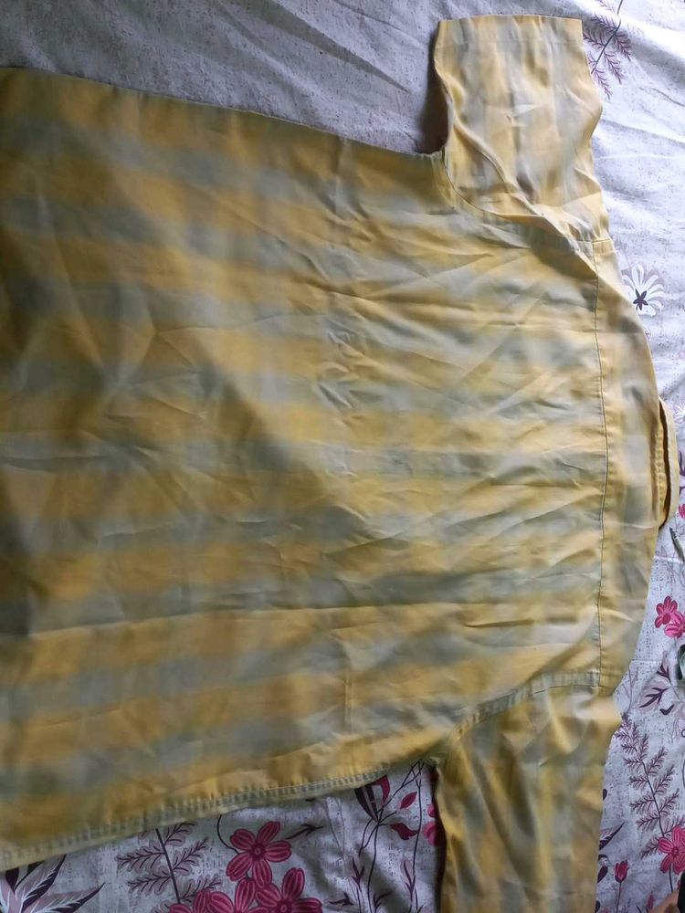 A Half Sleeve Cotton Shirt For Home Wear