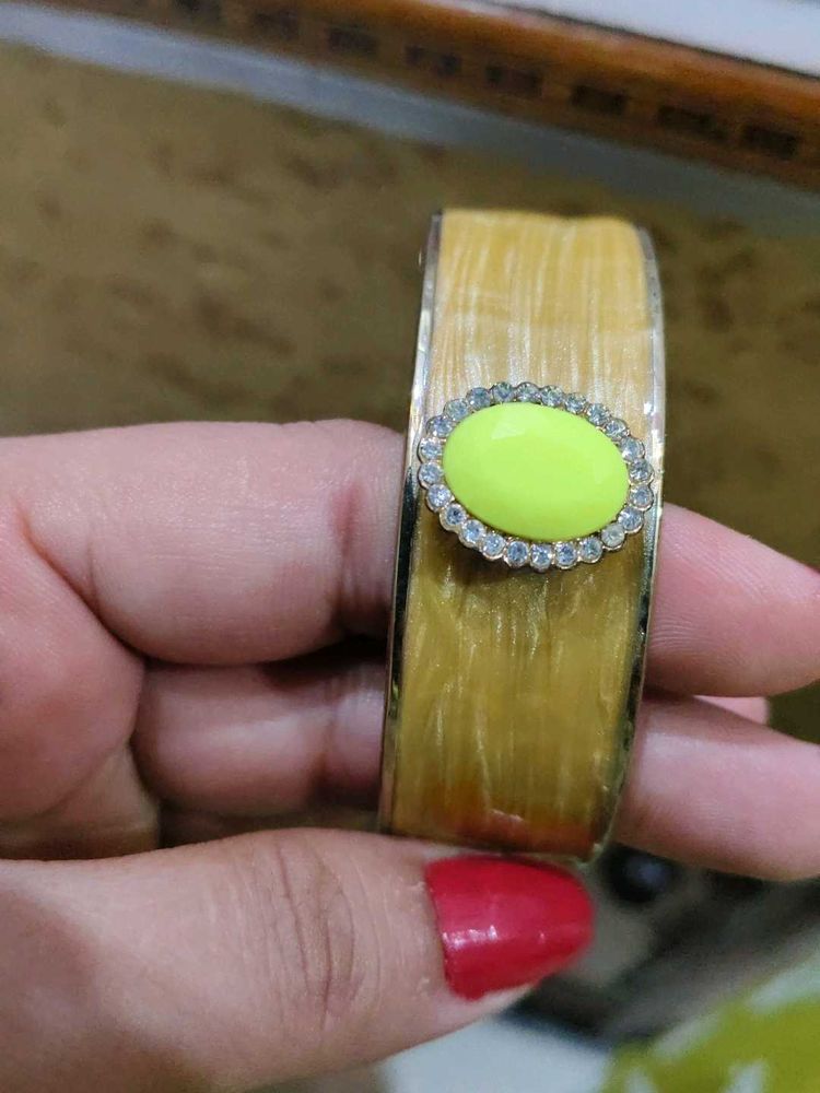 singale braclet for female