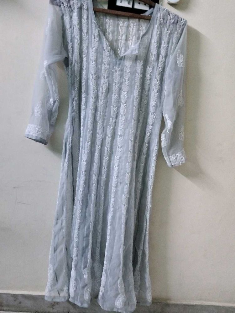 Elegant Embroidered Chikan Kurti
