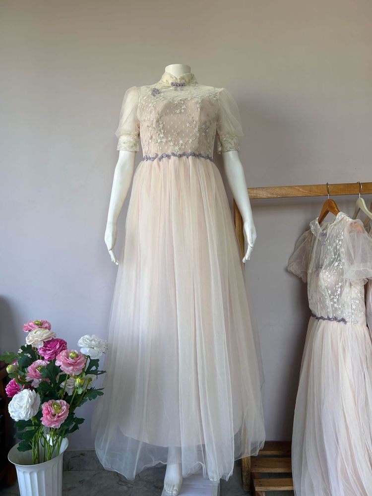 Elegant cheongsam gown