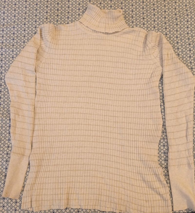 Gap Turtleneck T Shirt