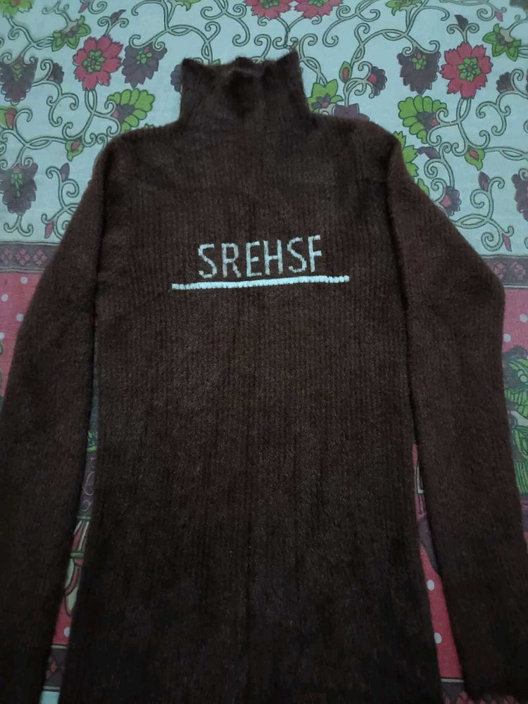Women Woolen Top