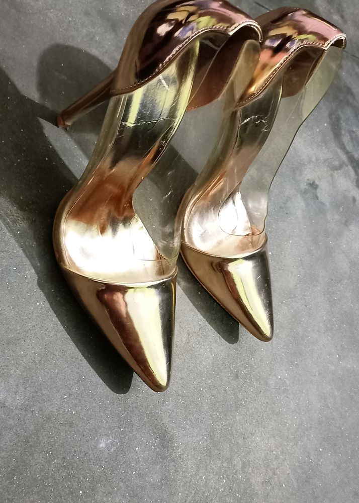 Rossi Gold Pumps