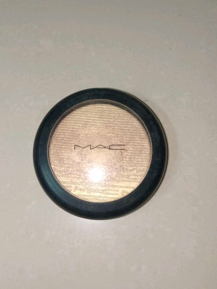 MAC highlighter (beaming blush)
