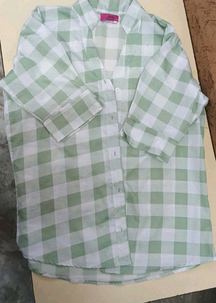 Cute Checkered Button-Down Shirt