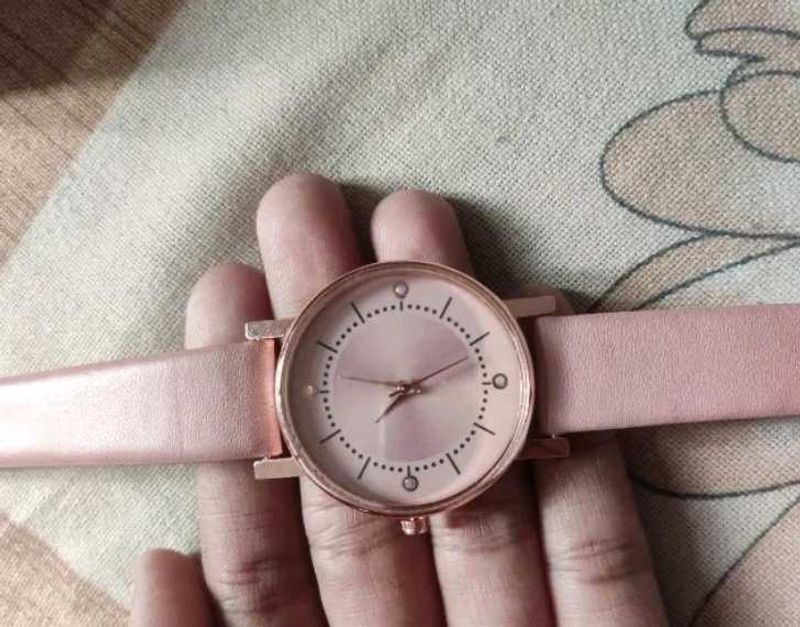 Pinky Watch