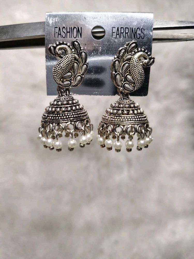 Oxidised Jhumki With White Pearl