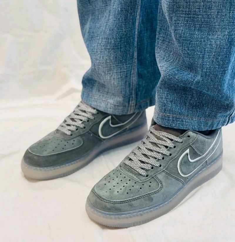 *NIKE AIRFORCE REIGN CHAMP GREY*
